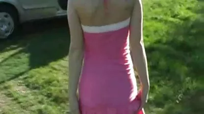 این سینه کلان آسیایی, cuties مامان واقعی پسر با كانال سكسي اينستاگرام گل در دست او و سگ ماده